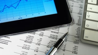 Celosvetové daňové prehľady – Dane právnických osôb 2018/19