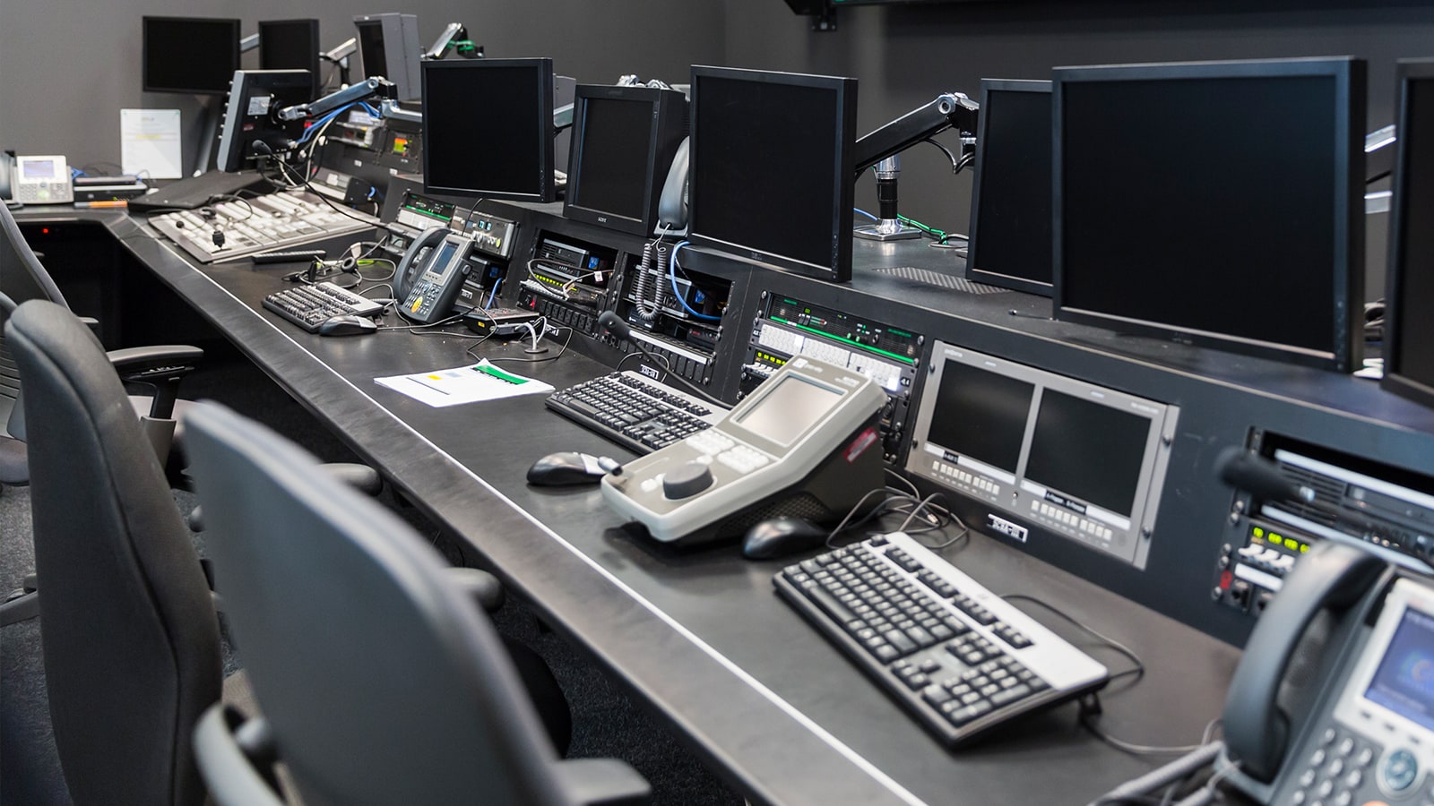 Image of a computer room.