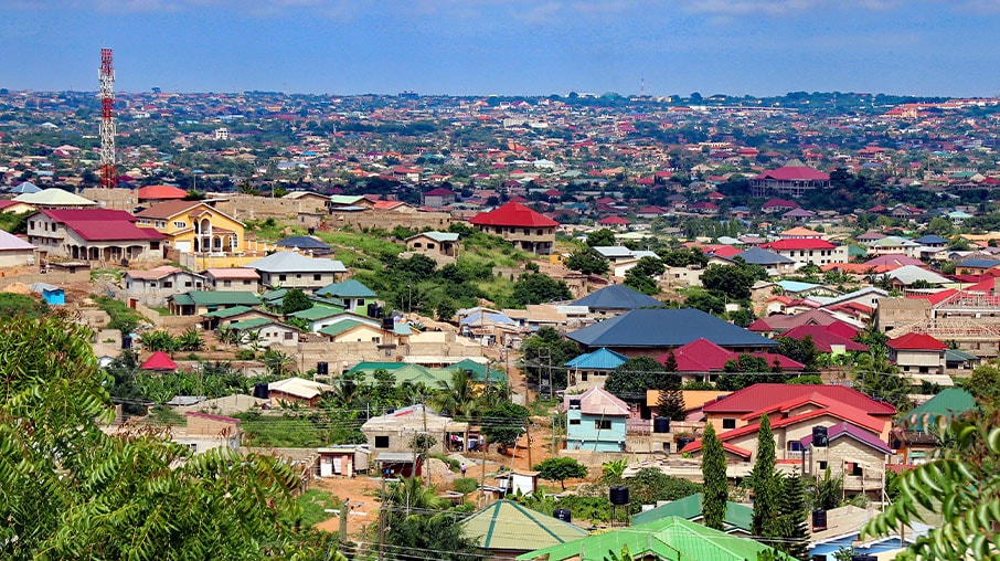 Image of a city in Ghana. 